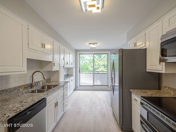 3rd image of 6400 N Cicero Ave APT 308