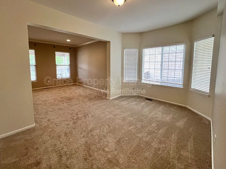 22192 Pebble Brook Ln — Photo 7