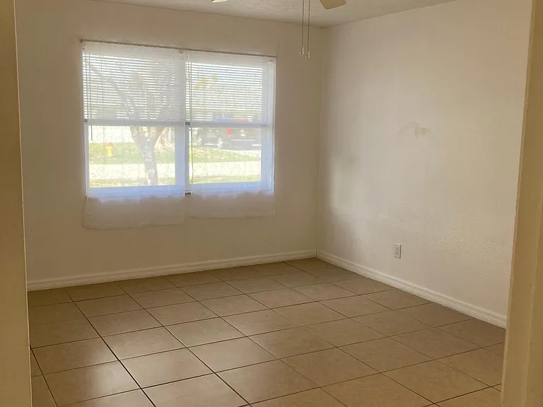 4911 York St #1 — Photo 13