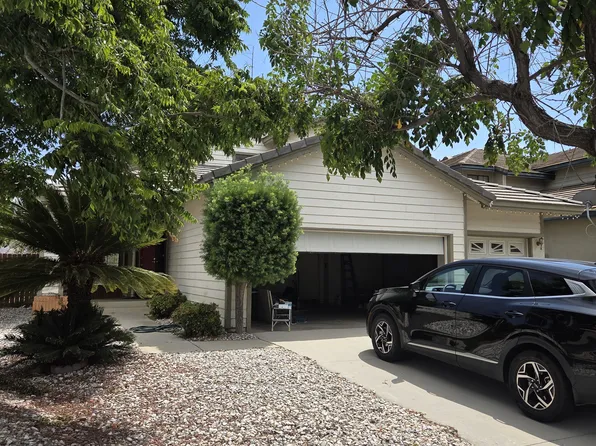 10480 Brookmead Dr, Moreno Valley, CA 92557