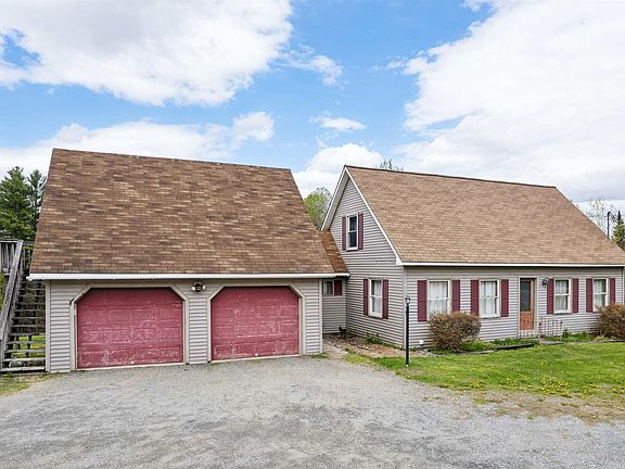 3rd image of 1738 South Road