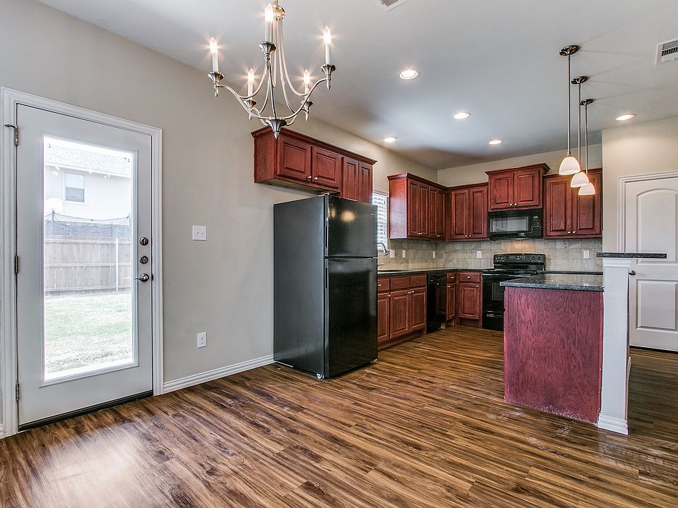 Kitchen- Dining area.
.
