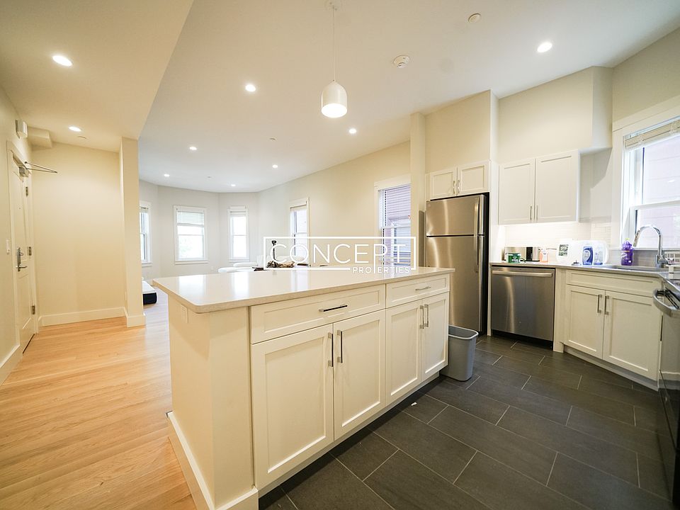1st image of 56-58 John F Kennedy St #4