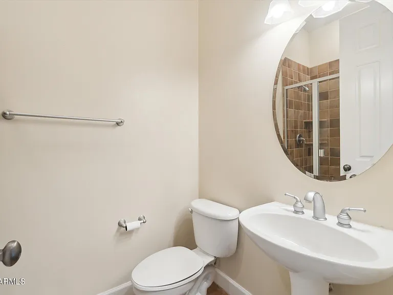 8451 E High Point Dr — Photo 26