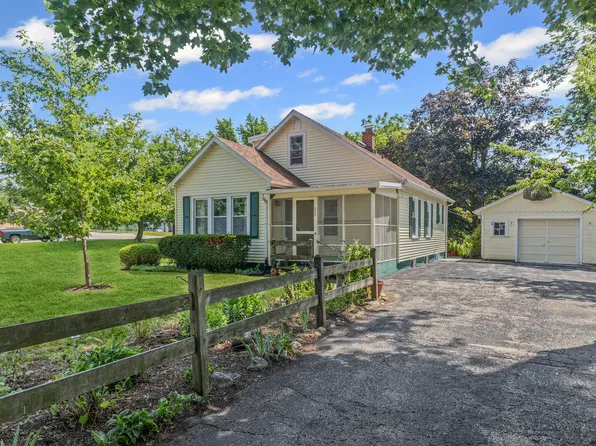 333 Poplar St, Crystal Lake, IL 60014
