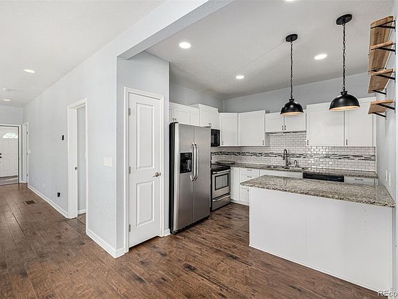 3rd image of 209 S Josephine Avenue