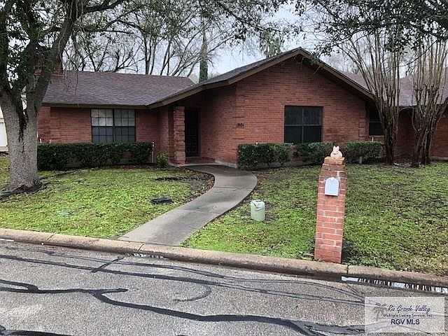 1st image of 1801 Palm Valley Dr E