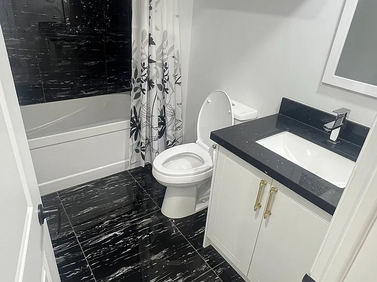 1223 Plymouth Dr #BASEMENT — Photo 9