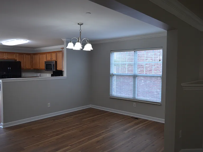 1401 Peppermint Ln — Photo 10
