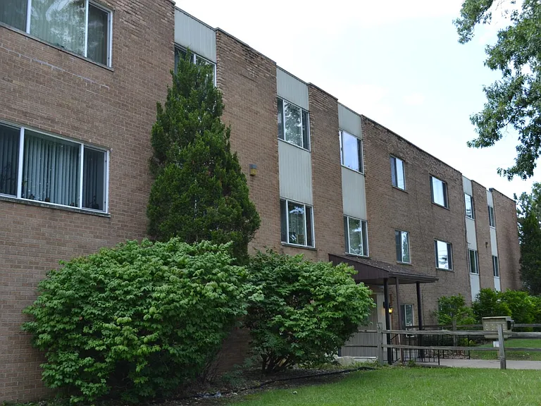 Superior Apartments — Photo 3