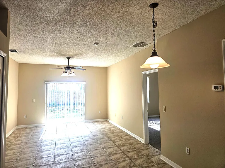 9935 Shadow Creek Dr — Photo 16