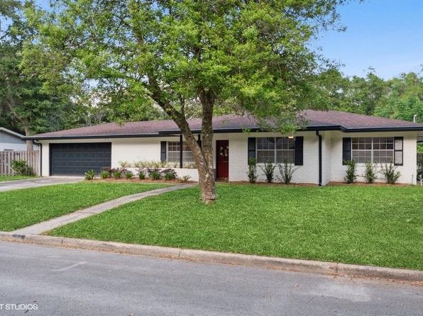 1941 NW 35th St