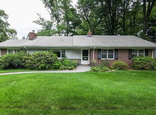 2 Collamore Ter, West Orange, NJ 07052