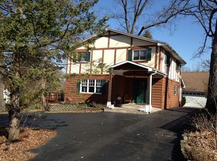 28628 W Fox River Dr, Barrington, IL