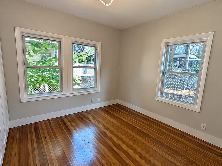 78R Mount Vernon St #1-R — Photo 6