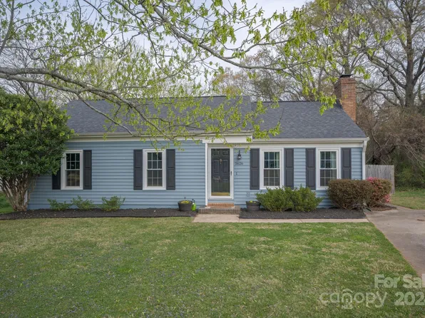5626 Carved Oak Cir, Charlotte, NC 28227