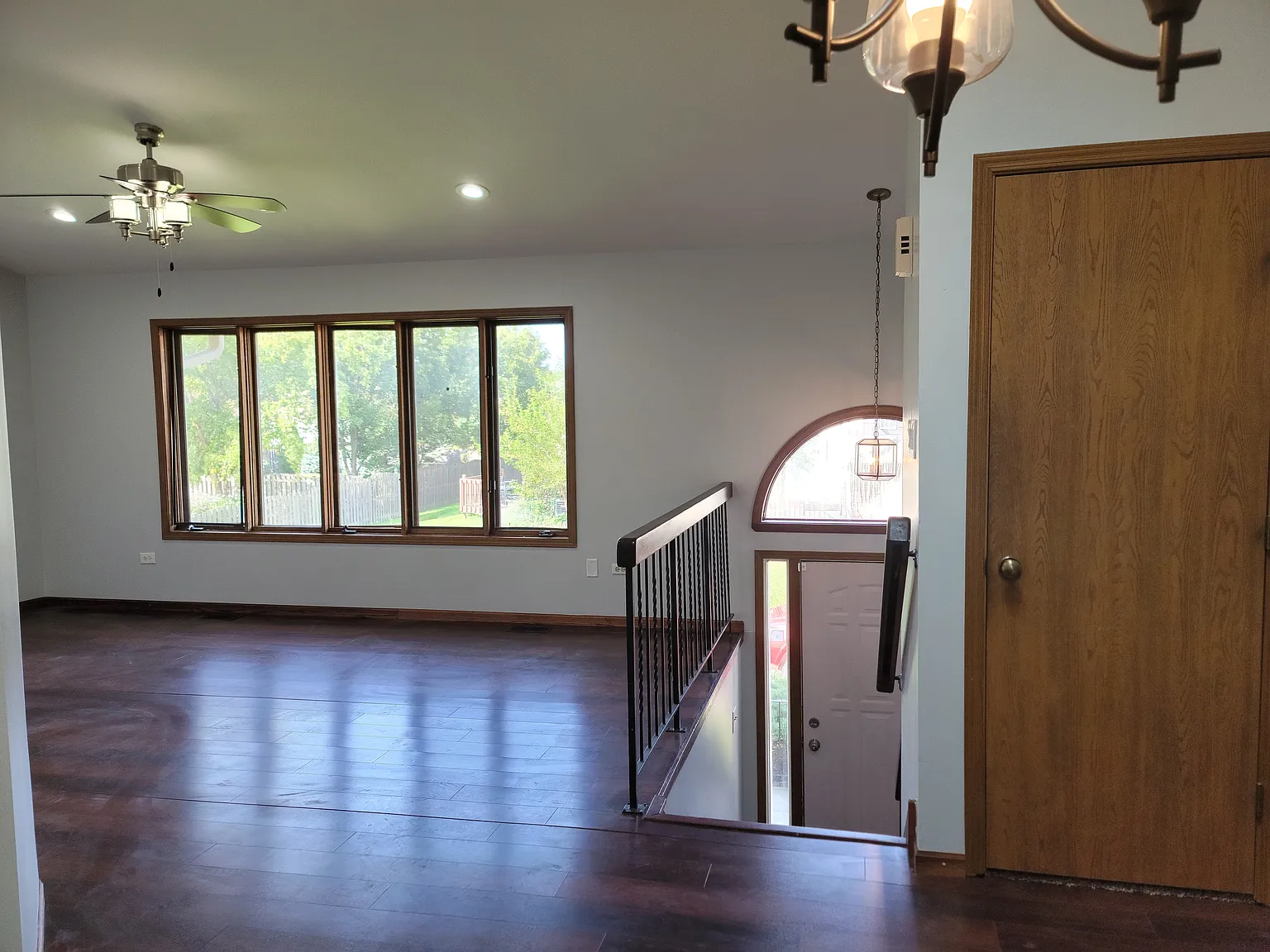 3 bed, 1800 sqft, $3,300 — Photo 3