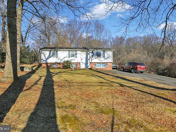 4th image of 165 Wanner Rd