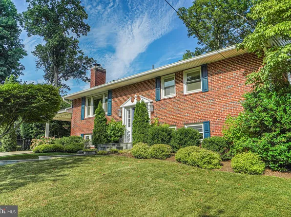 7420 Westwood Park Ln, Falls Church, VA 22046