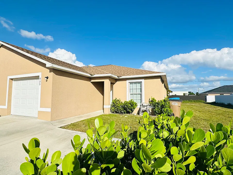 925 Andalusia Blvd #925