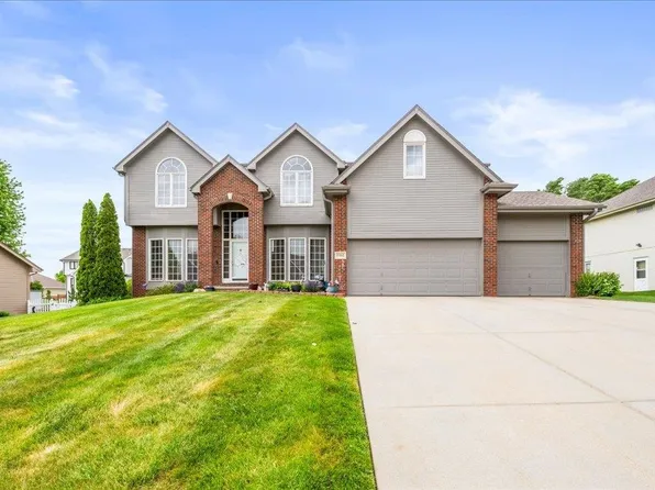 15102 Boyd St, Omaha, NE 68116