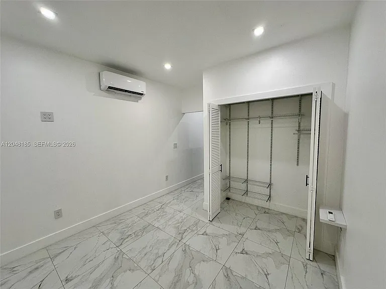 1309 NW 55th Ter #STUDIO — Photo 9
