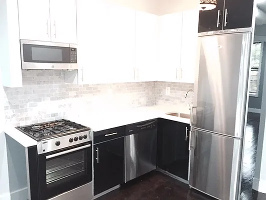 Rented by Premier Metro Realty Corp | media 36