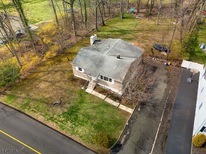 1st image of 152 Pine Brook Rd