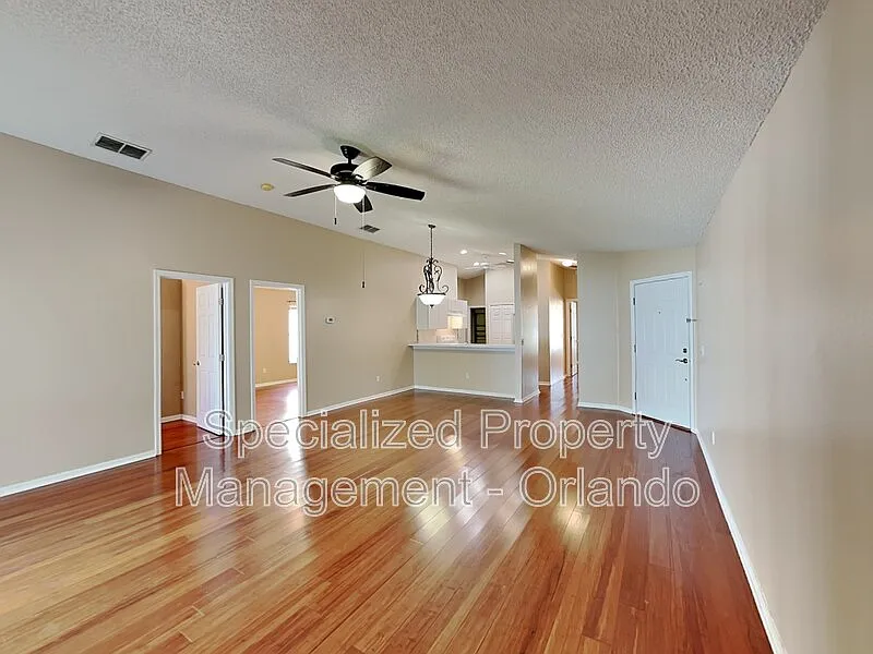 3 bed, 2.0 bath, 1260 sqft, $2,350 — Photo 4