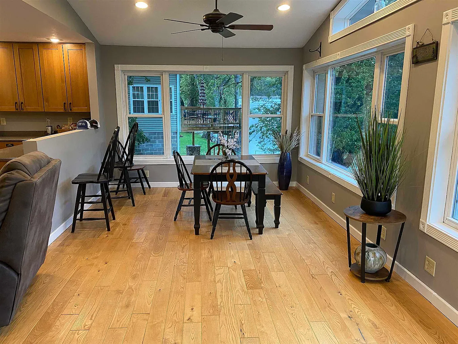 2 bed, 1416 sqft, $4,000 — Photo 3