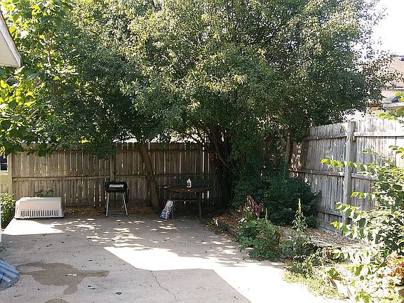 1734 Boyington - Back