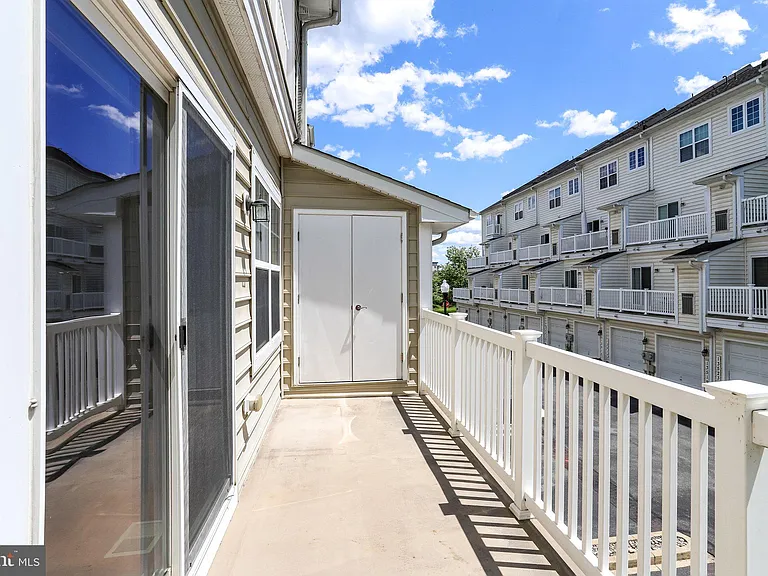 13526 Waterford Hills Blvd #13526 — Photo 38
