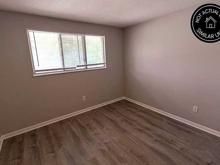 1309 N Golf Blvd #A — Photo 11