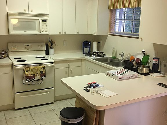3rd image of 2630 NE 3rd Dr Unit 203