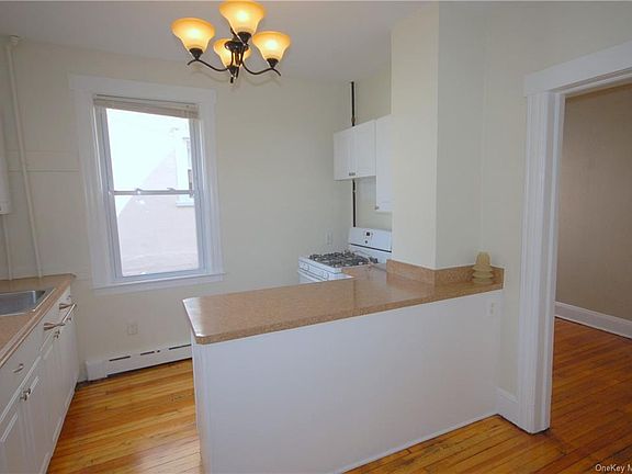 3rd image of 18 Haviland St #1