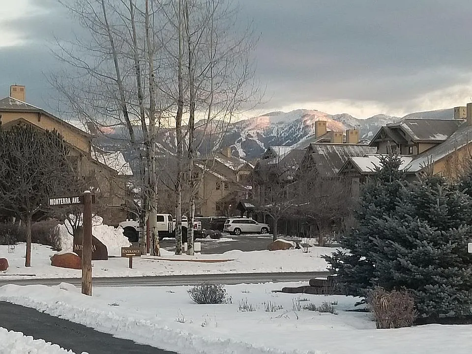 2 bed, 1204 sqft, $2,900 — Photo 2
