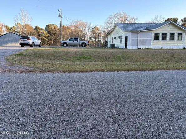 481 Macedonia Rd, Mendenhall, MS 39114