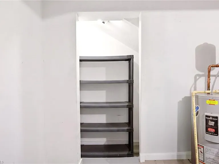 505 Windsor Sq #201 — Photo 38