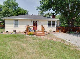 323 W Rosedale Dr, East Alton, IL 62024