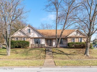 5517 Hempstead Rd, Indian Hills, KY 40207