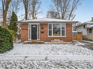 3075 Empire Pl, Niagara Falls, ON L2J 3L7