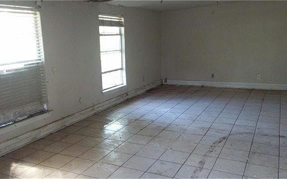 2nd image of 1211 Buck Hollow Dr