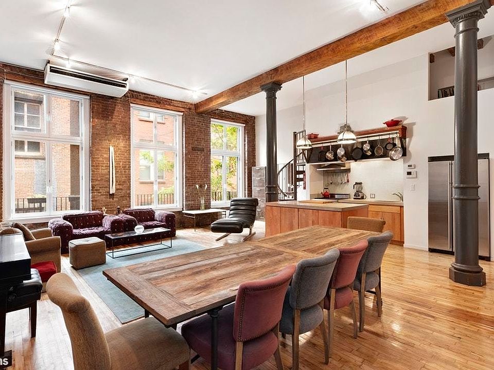 1st image of 132 Greene St APT 3R