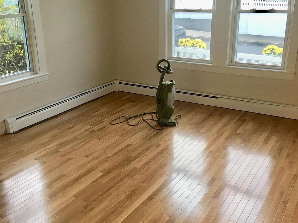 76 Fowle St, Woburn, MA 01801 Zillow