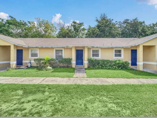 2995 W Main St, Leesburg, FL