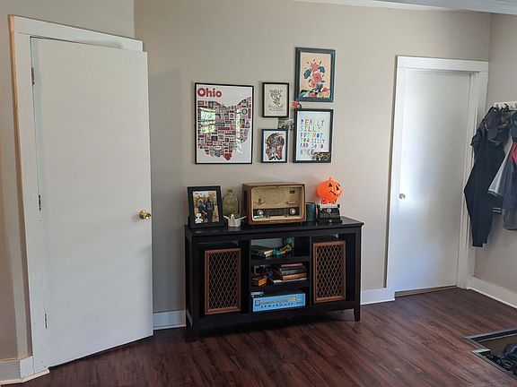 4th image of 4723 Bridge Ave #2