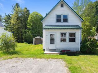 77 School St, Sheldon, VT 05483