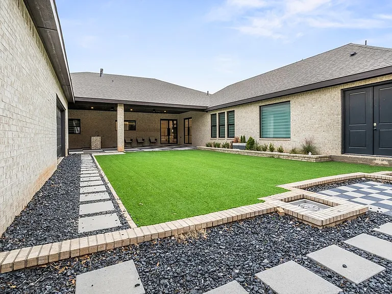 1100 W Golf Course Rd — Photo 56