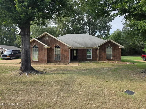 909 Eagles Nest Dr, Jackson, MS 39272