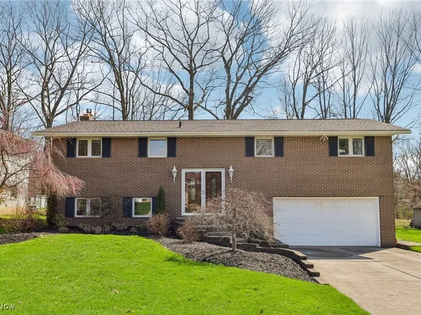 8653 Dan Dr, North Royalton, OH 44133